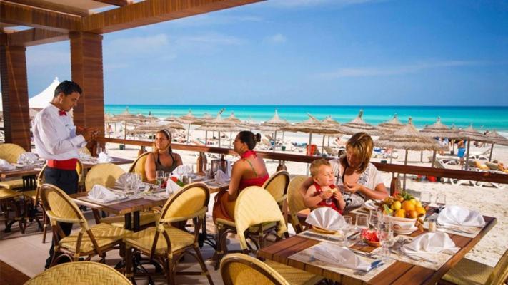 Djerba Plaza Thalasso & Spa Triffa Екстериор снимка