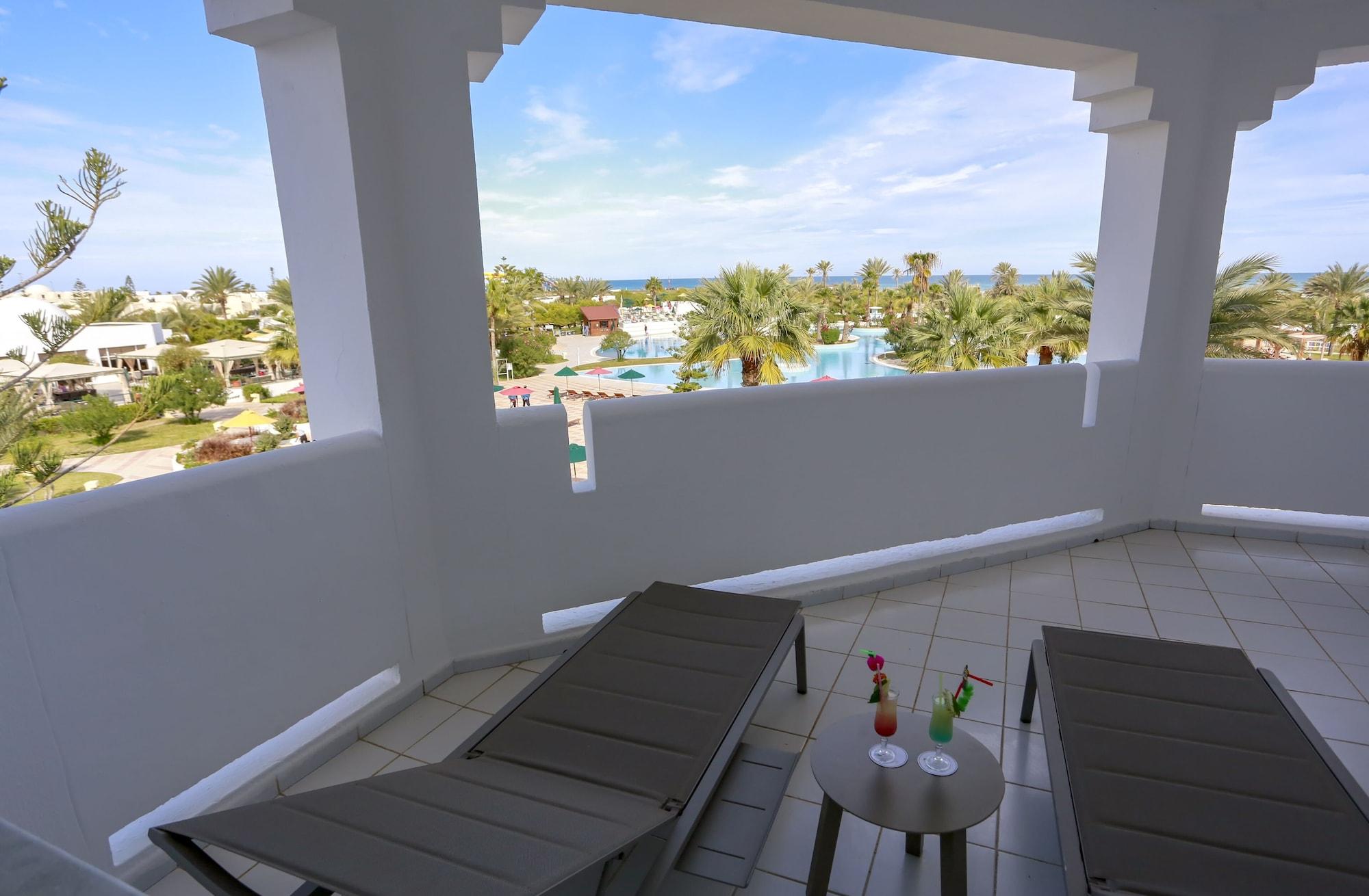 Djerba Plaza Thalasso & Spa Triffa Екстериор снимка