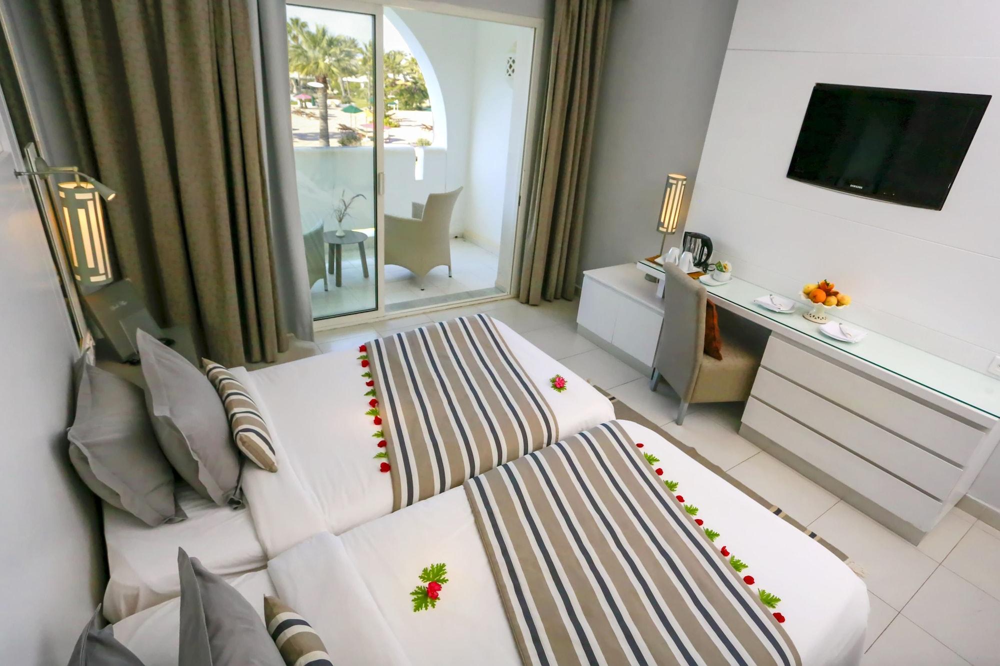 Djerba Plaza Thalasso & Spa Triffa Екстериор снимка